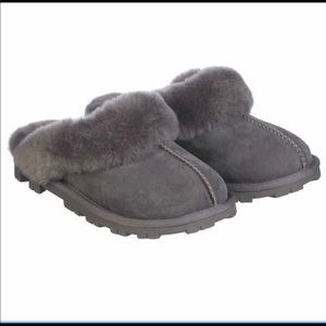 Kirkland Signature Ladies' Shearling Slippers